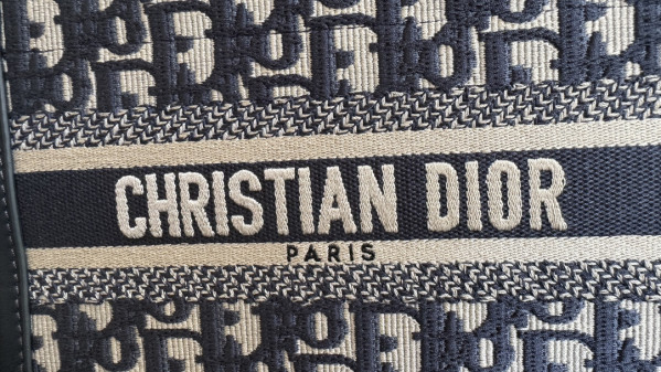 D*or mini book tote-21.5*13*7.5cm