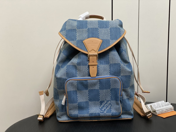 l**is V*t*n montsouris backpack
