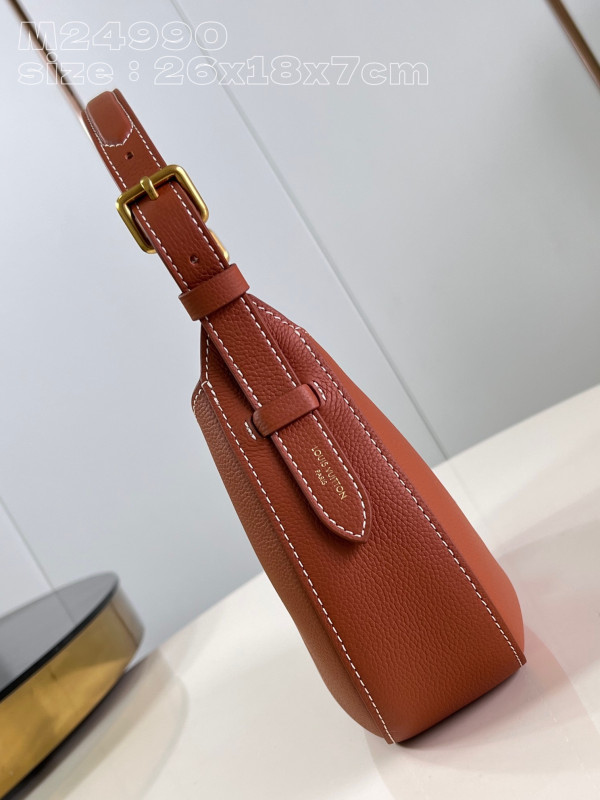 l**is V*t*n low key shoulder bag-26*18*7cm