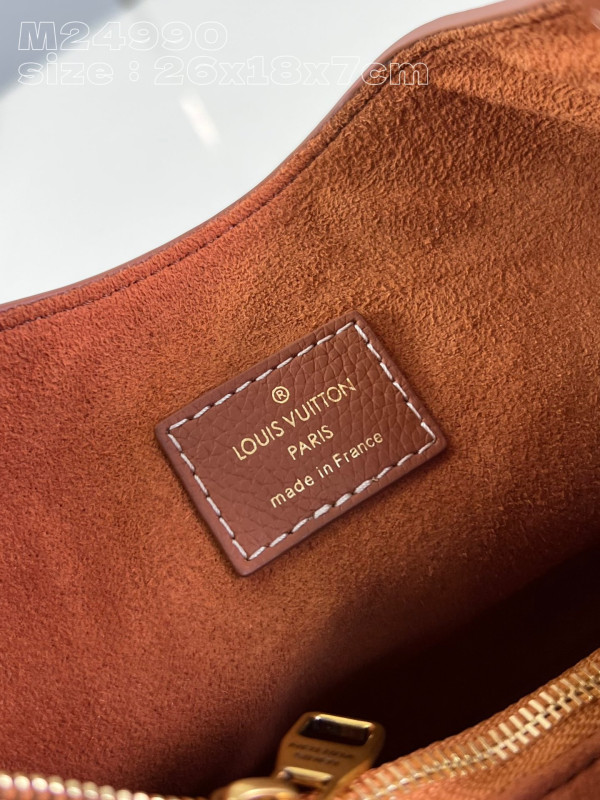 l**is V*t*n low key shoulder bag-26*18*7cm