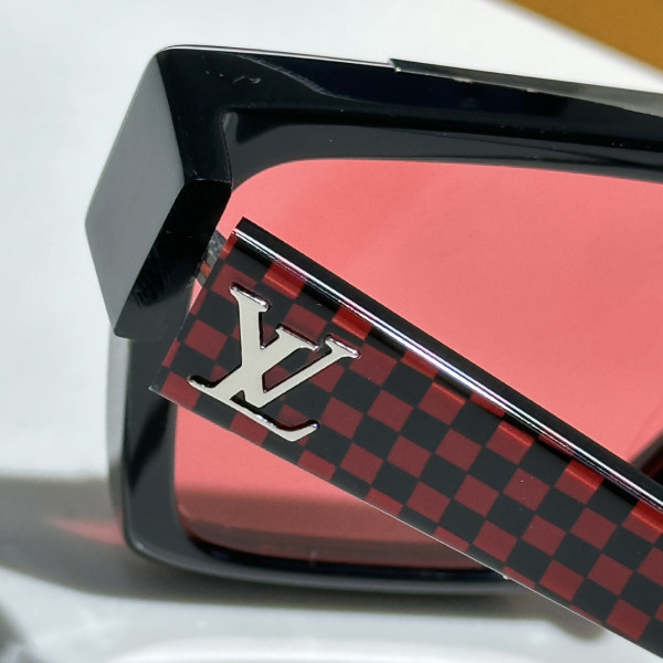 louvis V*t*n sunglasses