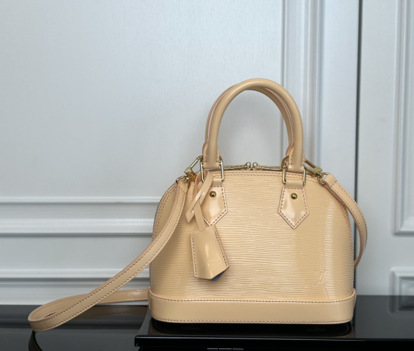 l**is V*t*n alma bb-23.5*17.5*11.5cm