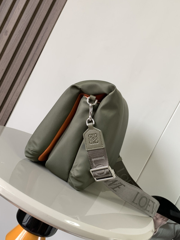 LOEWE Goya Puffer leather shoulder bag-30*20.5*10CM