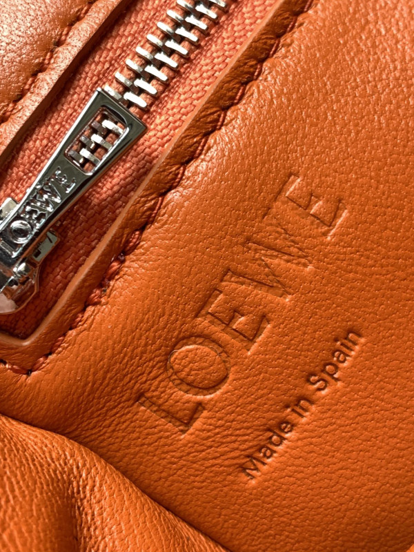LOEWE Goya Puffer leather shoulder bag-20*13*6CM