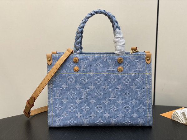l**is V*t*n onthego pm-25*19*11.5cm