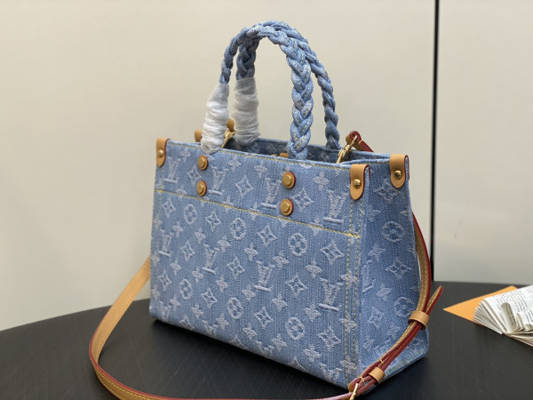 l**is V*t*n onthego pm-25*19*11.5cm