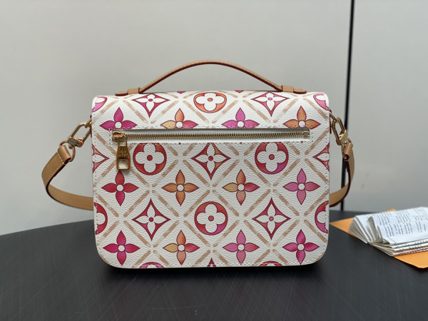 l**is V*t*n pochette metis-25*19*7cm