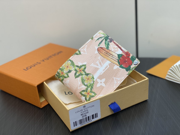 l**is V*t*n slender wallet-11*8.5*2cm
