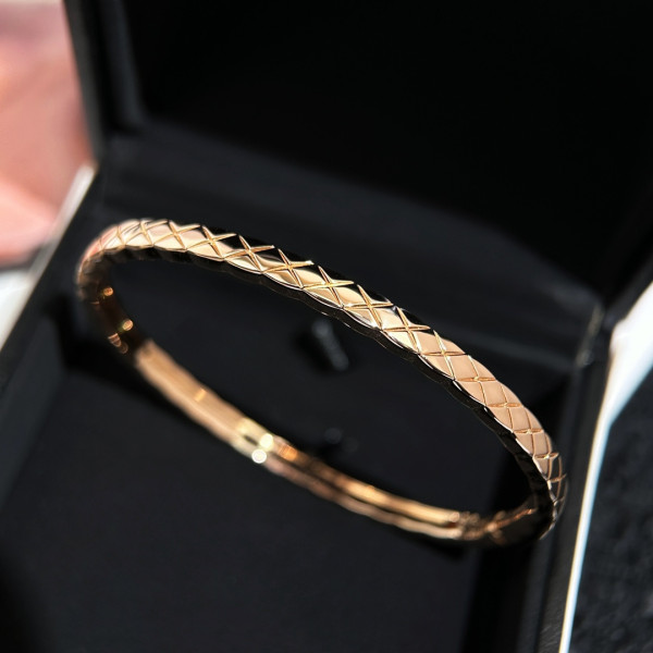 Ch*el bracelet