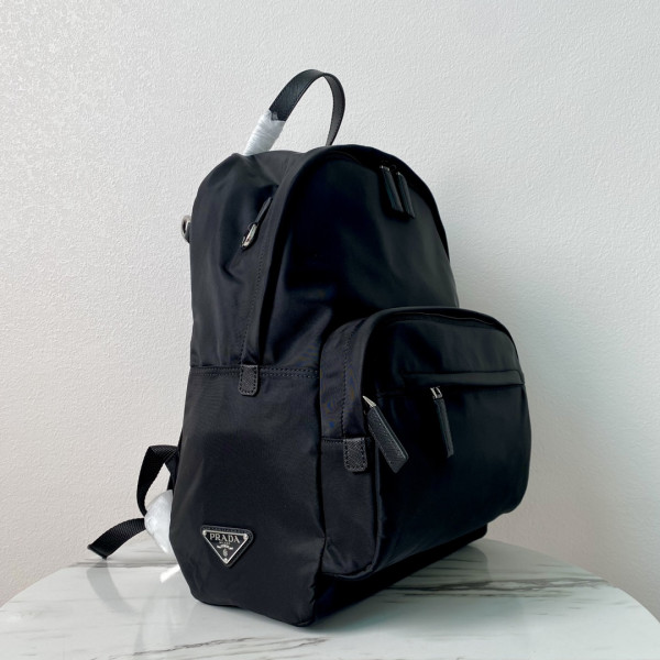 Pra*a backpack-29*40*17cm