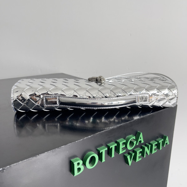 Bo*te*ga ve*ne*ta long clutch andiamo with handle-31*13*3cm