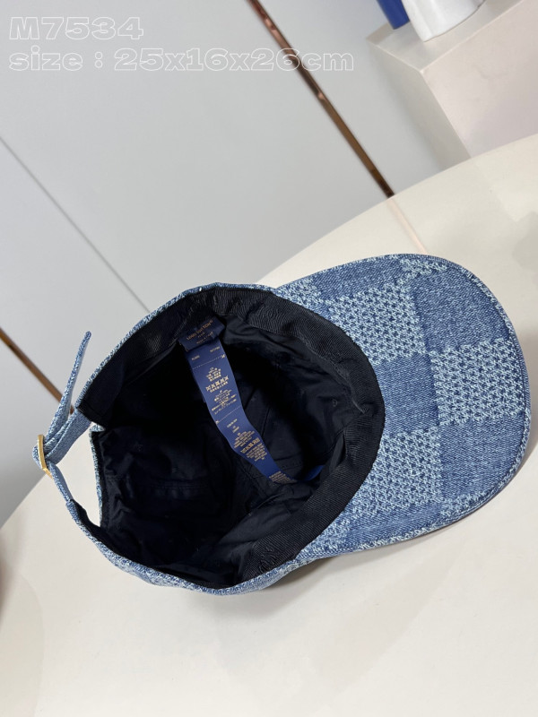 l**is V*t*n damier denim 3d cap