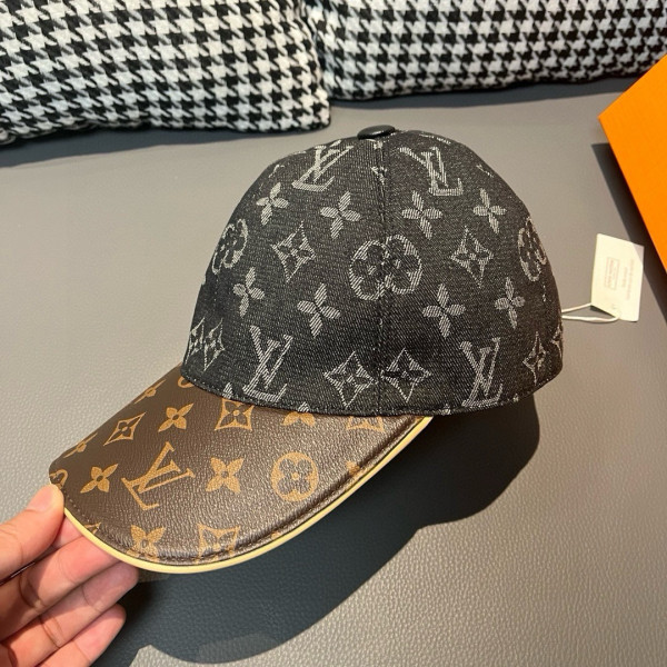 l**is V*t*n hat