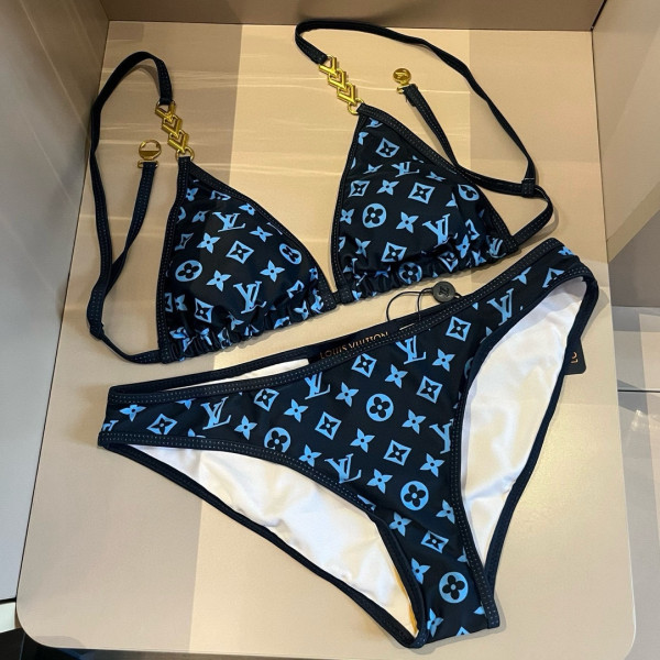 l**is V*t*n swimsuit