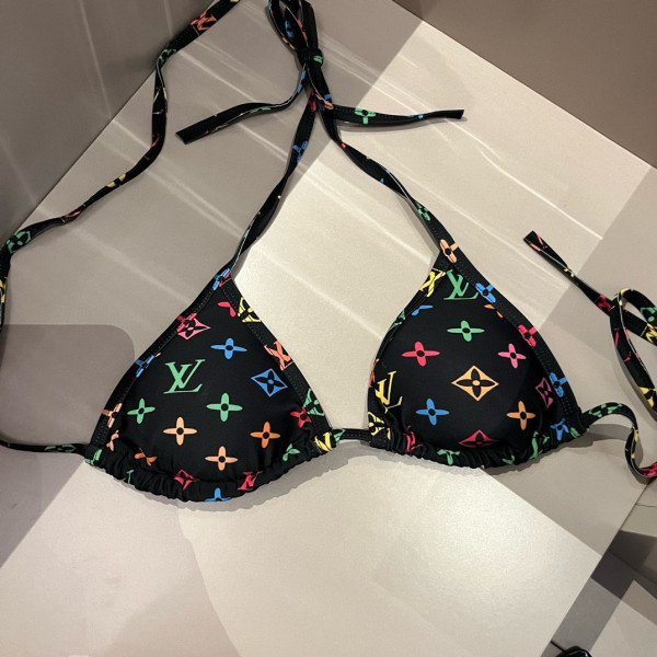 l**is V*t*n swimsuit