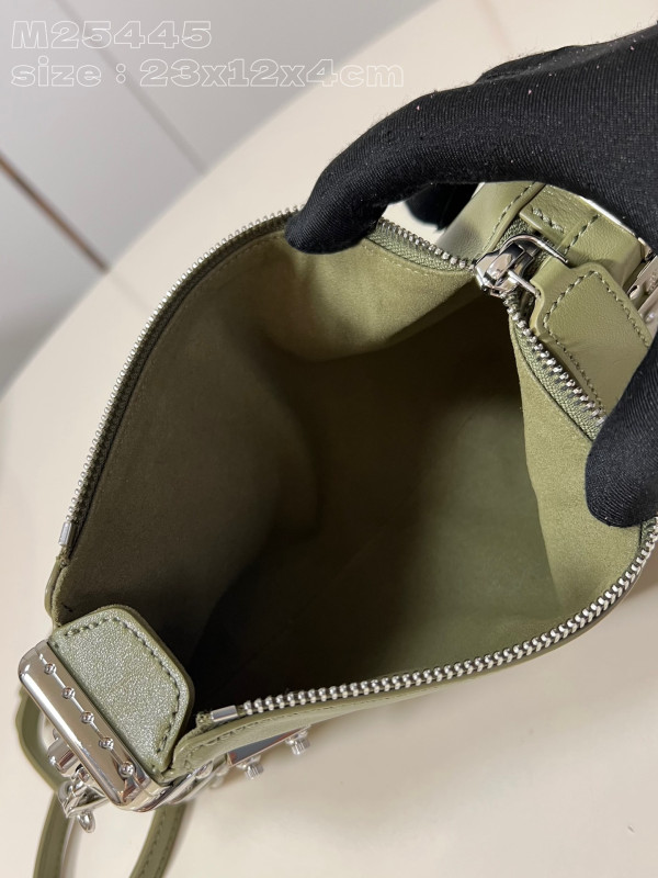 l**is V*t*n slim trunk-23*12*4cm