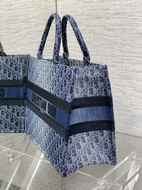 medium D*or book tote-36*18*28cm