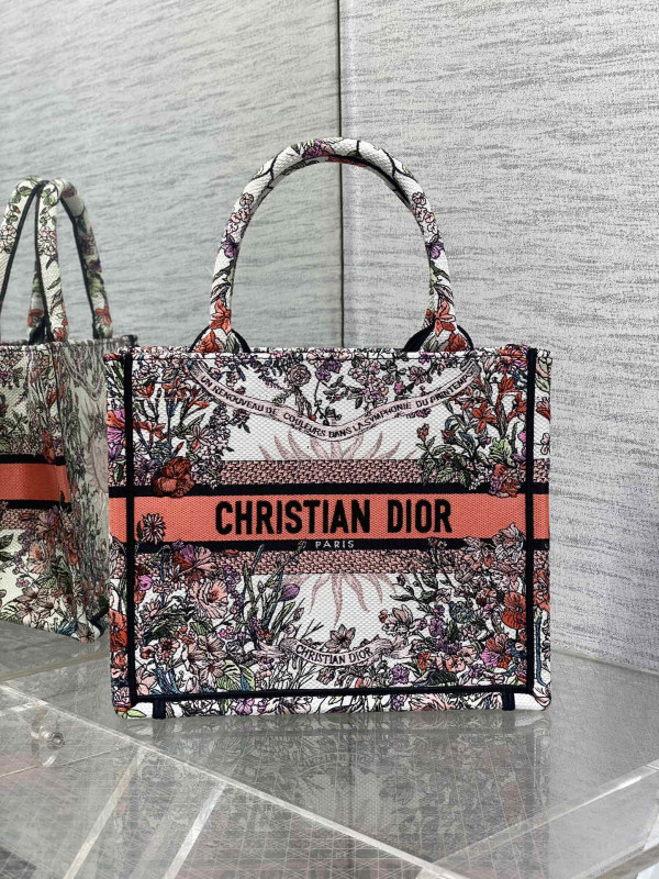 small D*or book tote-26cm
