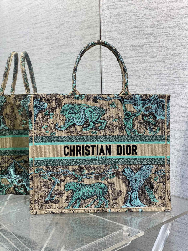 large D*or book tote-42*35*18.5cm
