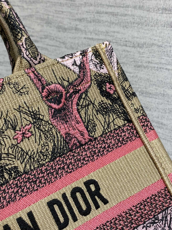 small D*or book tote-26cm