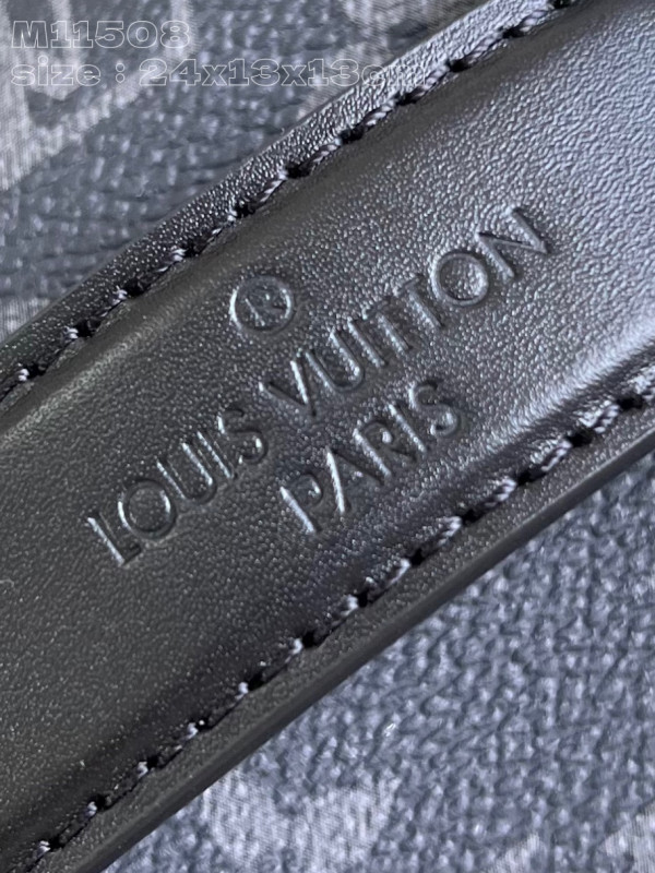l**is V*t*n toiletry bag-24*13*13cm