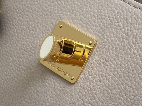 l**is V*t*n lockme ever-23*17*10cm