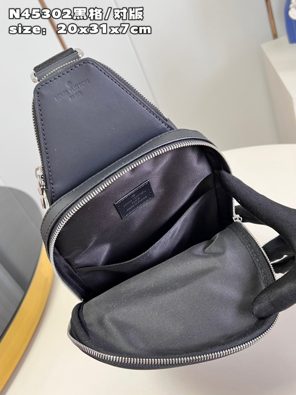 l**is V*t*n avenue slingbag nm-31*20*7cm
