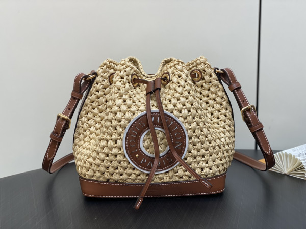 l**is V*t*n noé bb-22*24*15cm