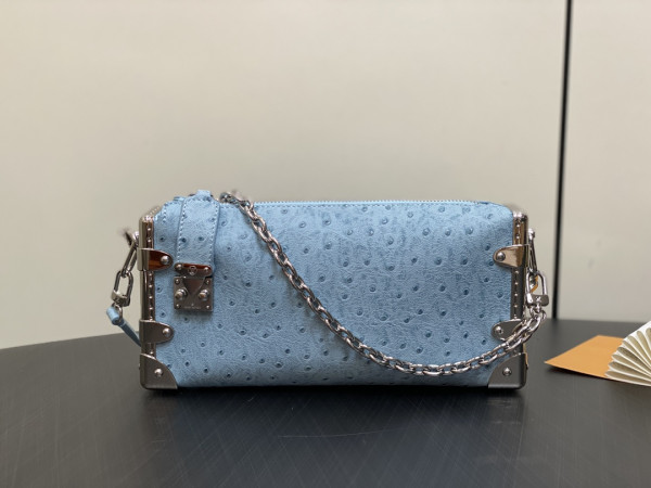 l**is V*t*n slim trunk-23*12*4cm