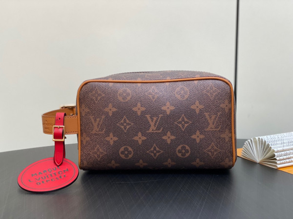 l**is V*t*n locker dopp kit bag-23*13*12cm
