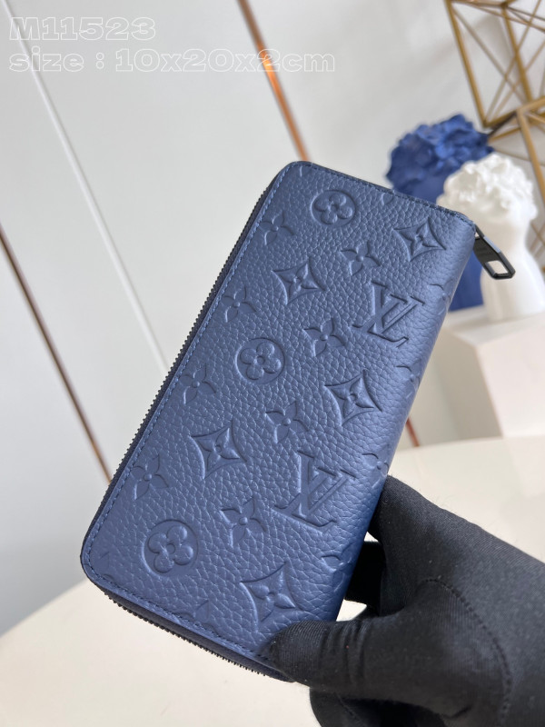 l**is V*t*n zippy wallet-10*20*2 cm