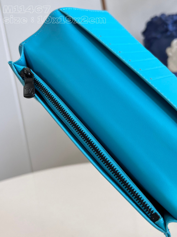 l**is V*t*n brazza wallet-10*19*2cm