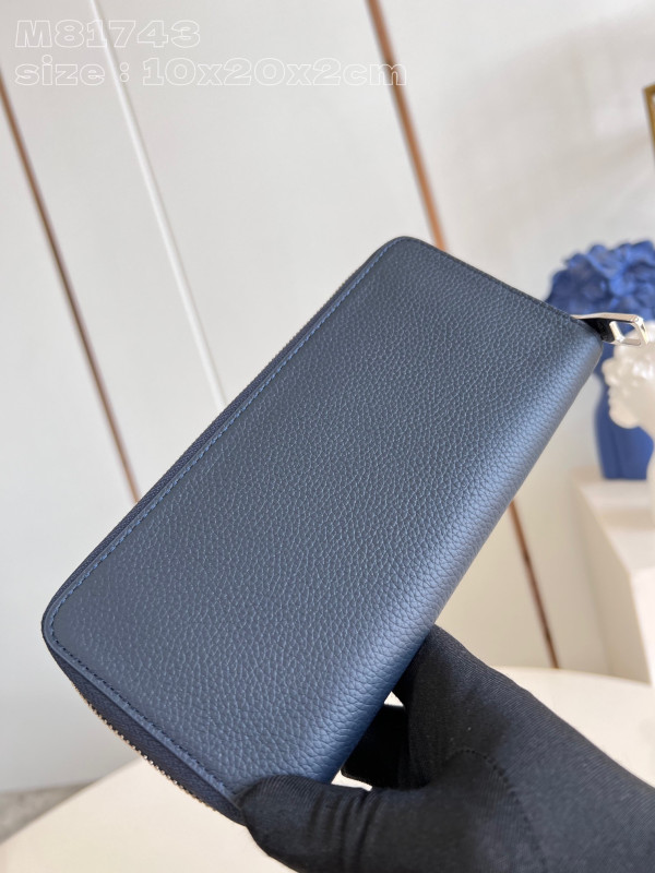 l**is V*t*n zippy wallet-10*20*2 cm