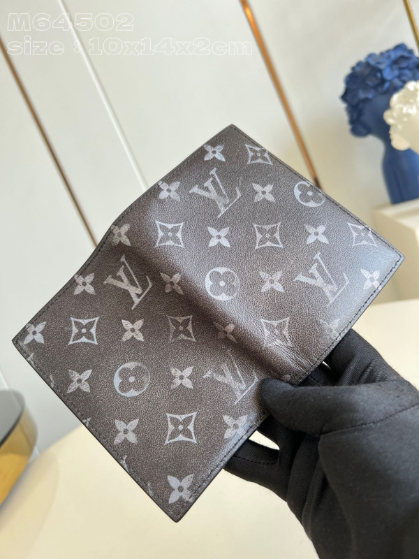 l**is V*t*n passport cover-10*14*2.5cm
