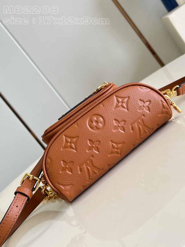 l**is V*t*n mini bumbag-17-12-9.5cm