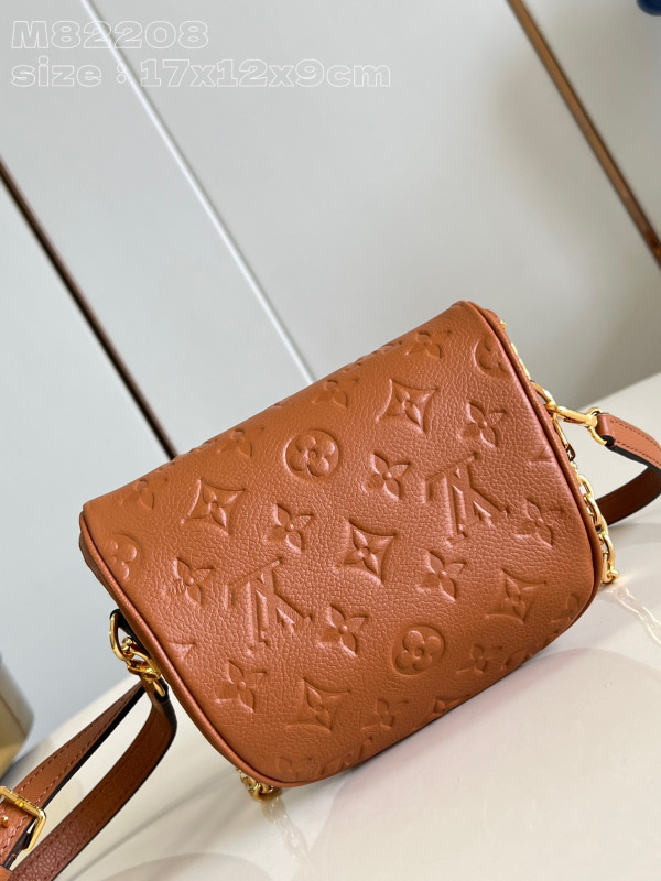 l**is V*t*n mini bumbag-17-12-9.5cm