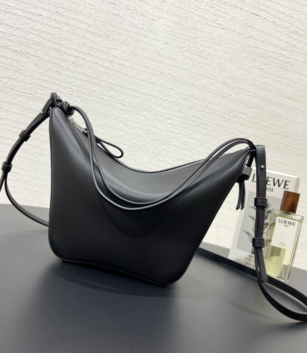Loewe Hammock Hobo
