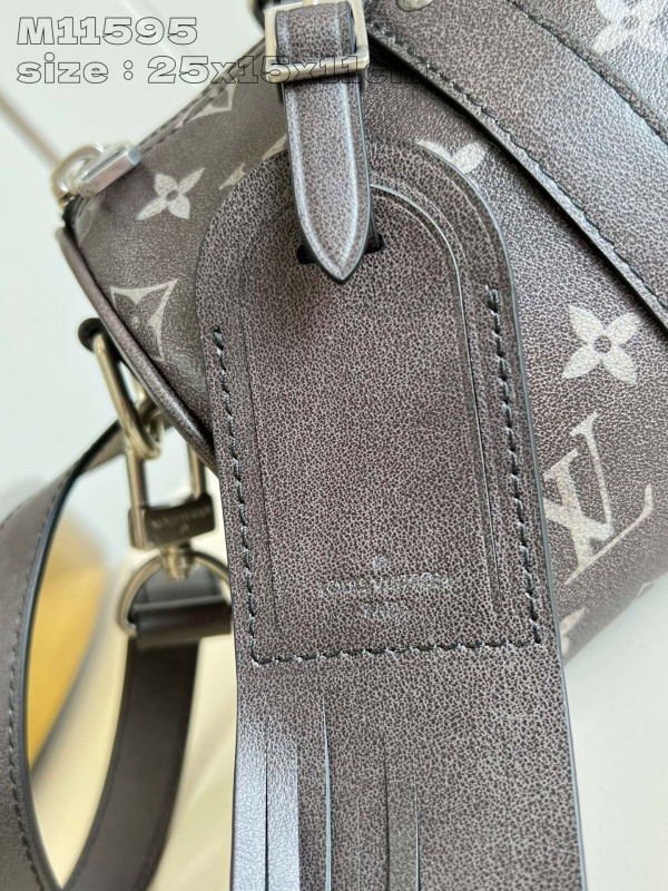 l**is V*t*n keepall bandouliÈre 25