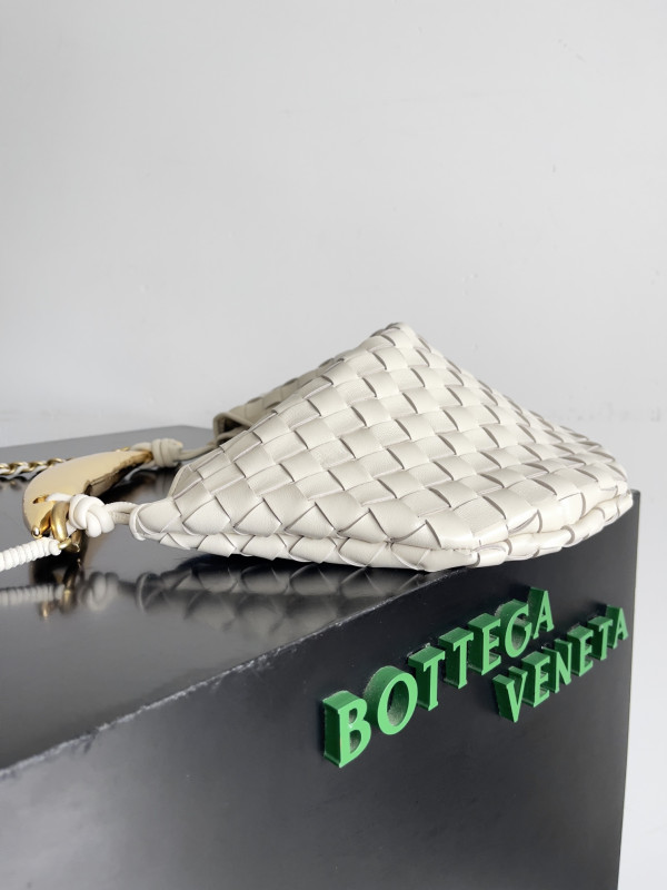 Bo*te*ga ve*ne*ta sardine with chain-33*20*4cm
