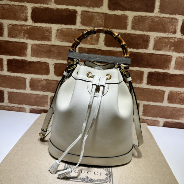 G*u*i diana small bucket bag